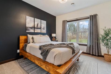 59 E Riverside Road Esko MN 55733