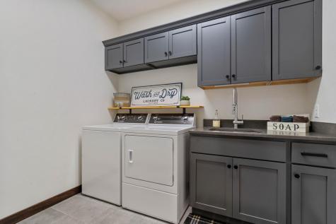 59 E Riverside Road Esko MN 55733