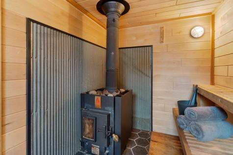 59 E Riverside Road Esko MN 55733