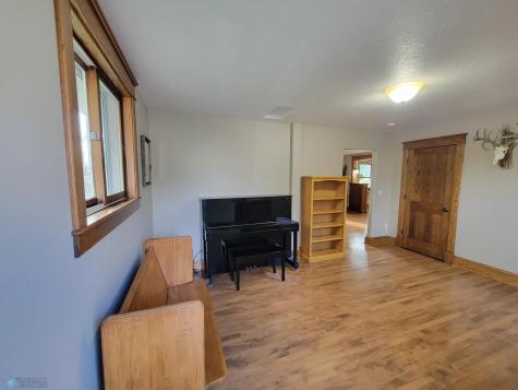 551 Wall Avenue Horace ND 58047