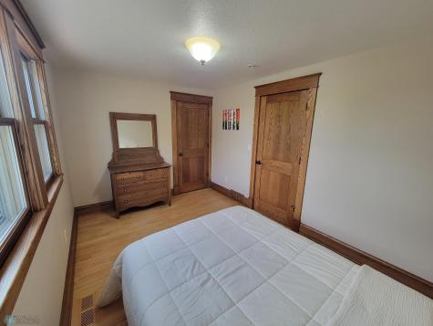 551 Wall Avenue Horace ND 58047