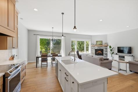 25155 Glen Road Excelsior MN 55331