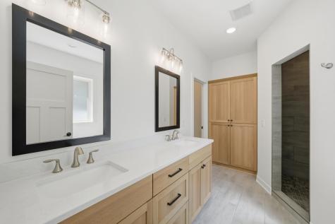 25155 Glen Road Excelsior MN 55331
