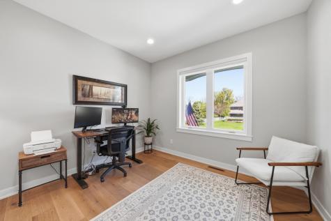 25155 Glen Road Excelsior MN 55331