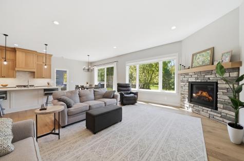 25155 Glen Road Excelsior MN 55331