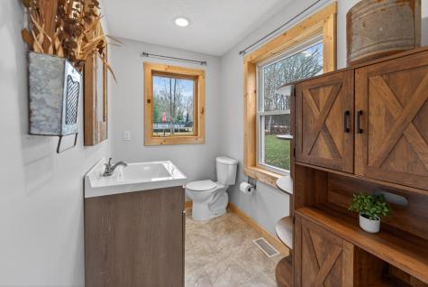 3335 Ten Oaks Street S Cambridge MN 55008