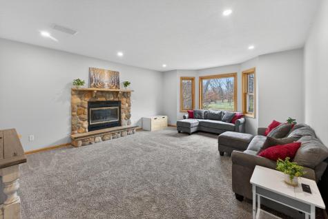 3335 Ten Oaks Street S Cambridge MN 55008