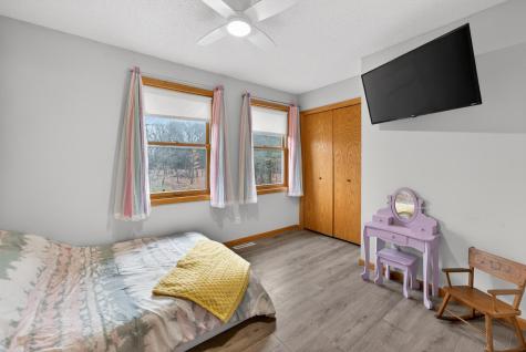3335 Ten Oaks Street S Cambridge MN 55008