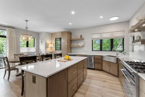 10821 Blossom Road Eden Prairie MN 55347