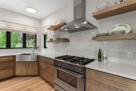 10821 Blossom Road Eden Prairie MN 55347
