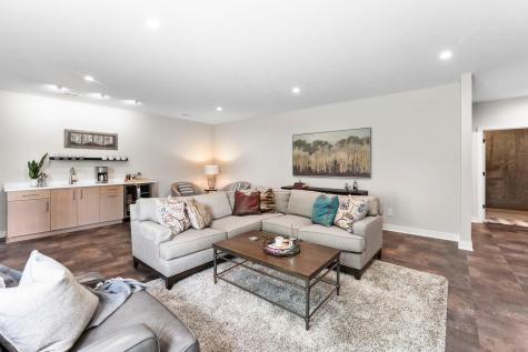 10821 Blossom Road Eden Prairie MN 55347