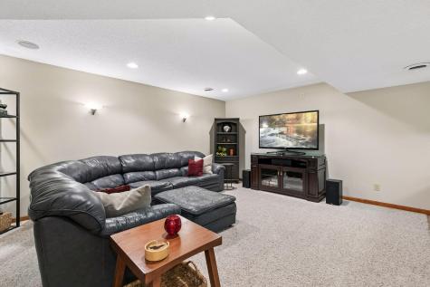 689 Havenhill Road Eagan MN 55123