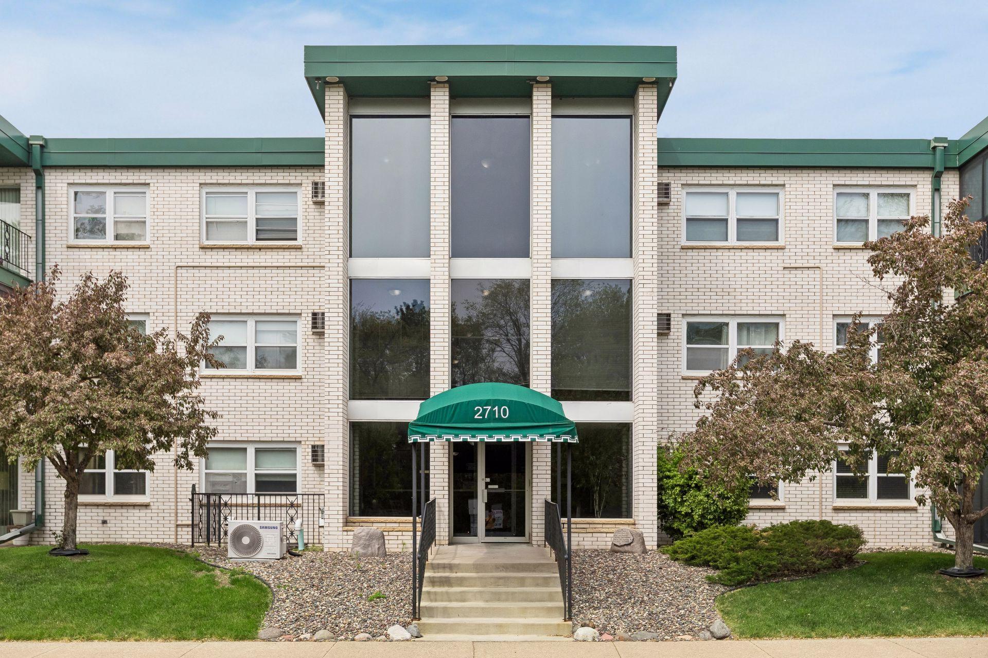 2710 Dale Street N Roseville MN 55113