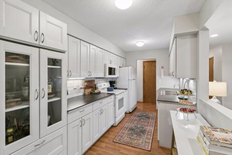 2710 Dale Street N Roseville MN 55113