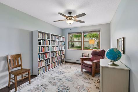 2710 Dale Street N Roseville MN 55113