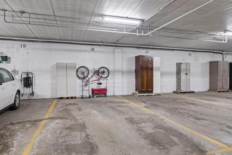 2710 Dale Street N Roseville MN 55113