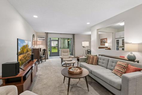 2710 Dale Street N Roseville MN 55113
