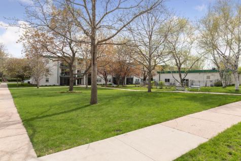 2710 Dale Street N Roseville MN 55113