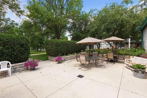 2710 Dale Street N Roseville MN 55113