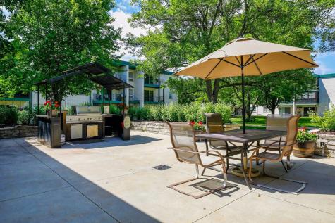 2710 Dale Street N Roseville MN 55113