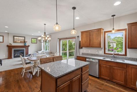 656 Lake Ridge Drive Woodbury MN 55129