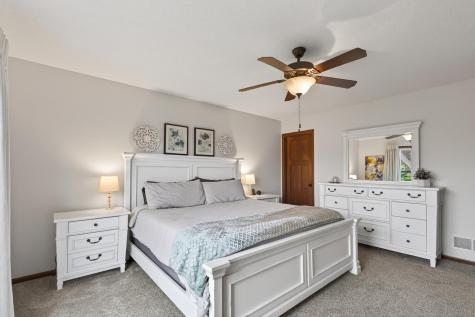 656 Lake Ridge Drive Woodbury MN 55129