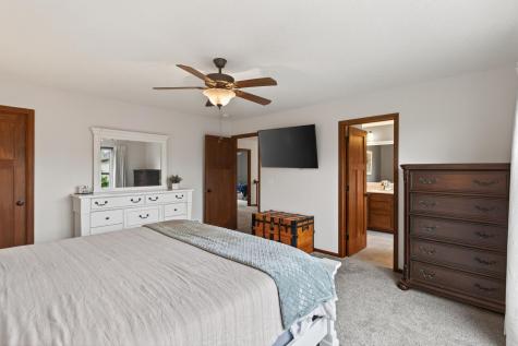 656 Lake Ridge Drive Woodbury MN 55129