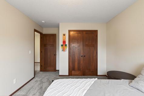 656 Lake Ridge Drive Woodbury MN 55129