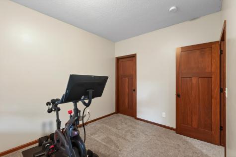 656 Lake Ridge Drive Woodbury MN 55129