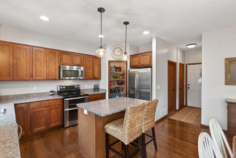 656 Lake Ridge Drive Woodbury MN 55129