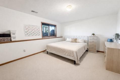 8992 Hidden Meadow Road Woodbury MN 55125