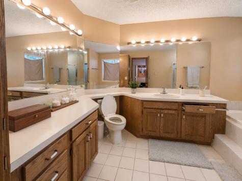 8992 Hidden Meadow Road Woodbury MN 55125