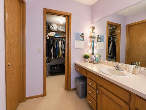 8992 Hidden Meadow Road Woodbury MN 55125