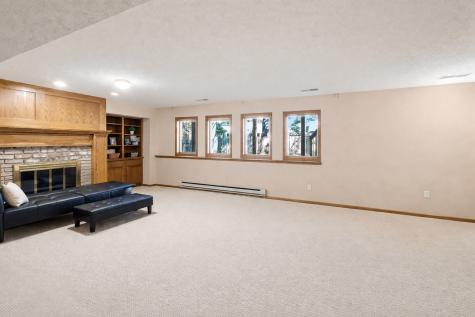 8992 Hidden Meadow Road Woodbury MN 55125