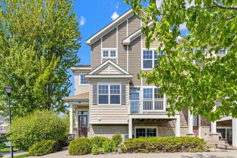 1802 Colonial Lane Chanhassen MN 55317