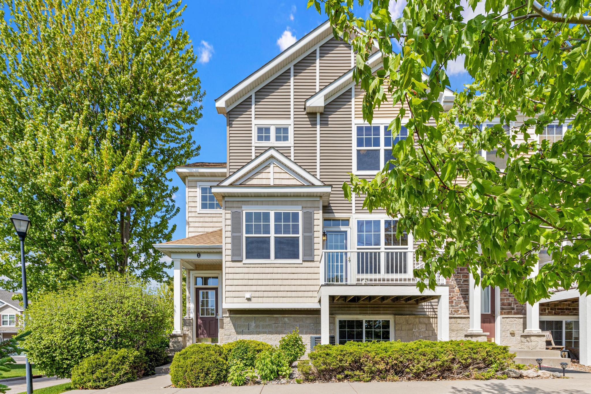 1802 Colonial Lane Chanhassen MN 55317