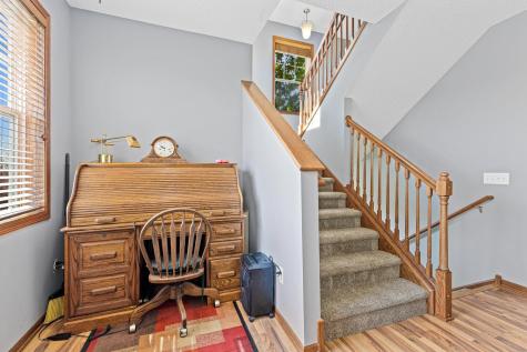 1802 Colonial Lane Chanhassen MN 55317