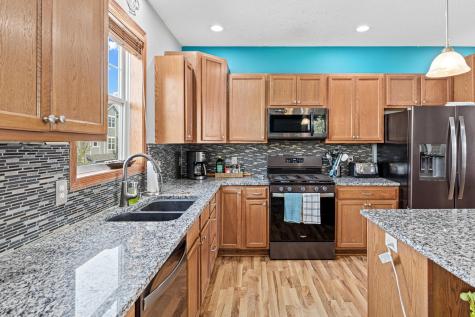 1802 Colonial Lane Chanhassen MN 55317