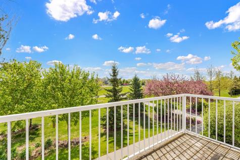 1802 Colonial Lane Chanhassen MN 55317