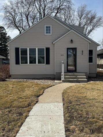 821 1st Avenue W Edgerton MN 56128