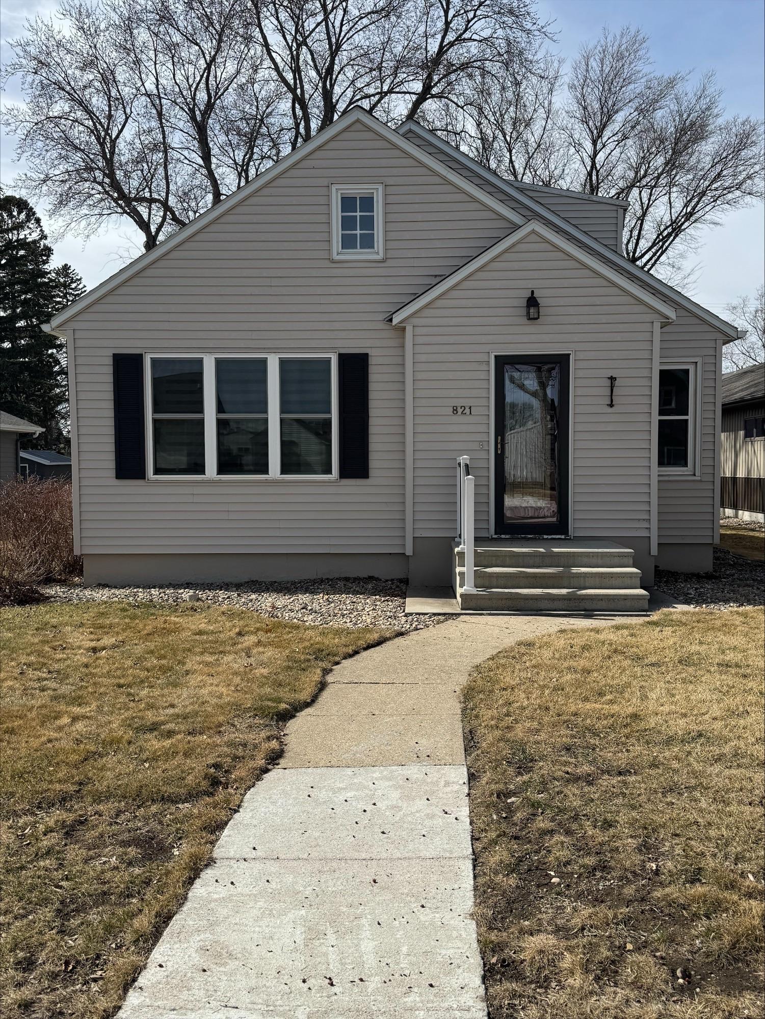 821 1st Avenue W Edgerton MN 56128