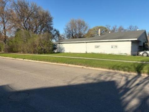 1110 Andrews Avenue Breckenridge MN 56520