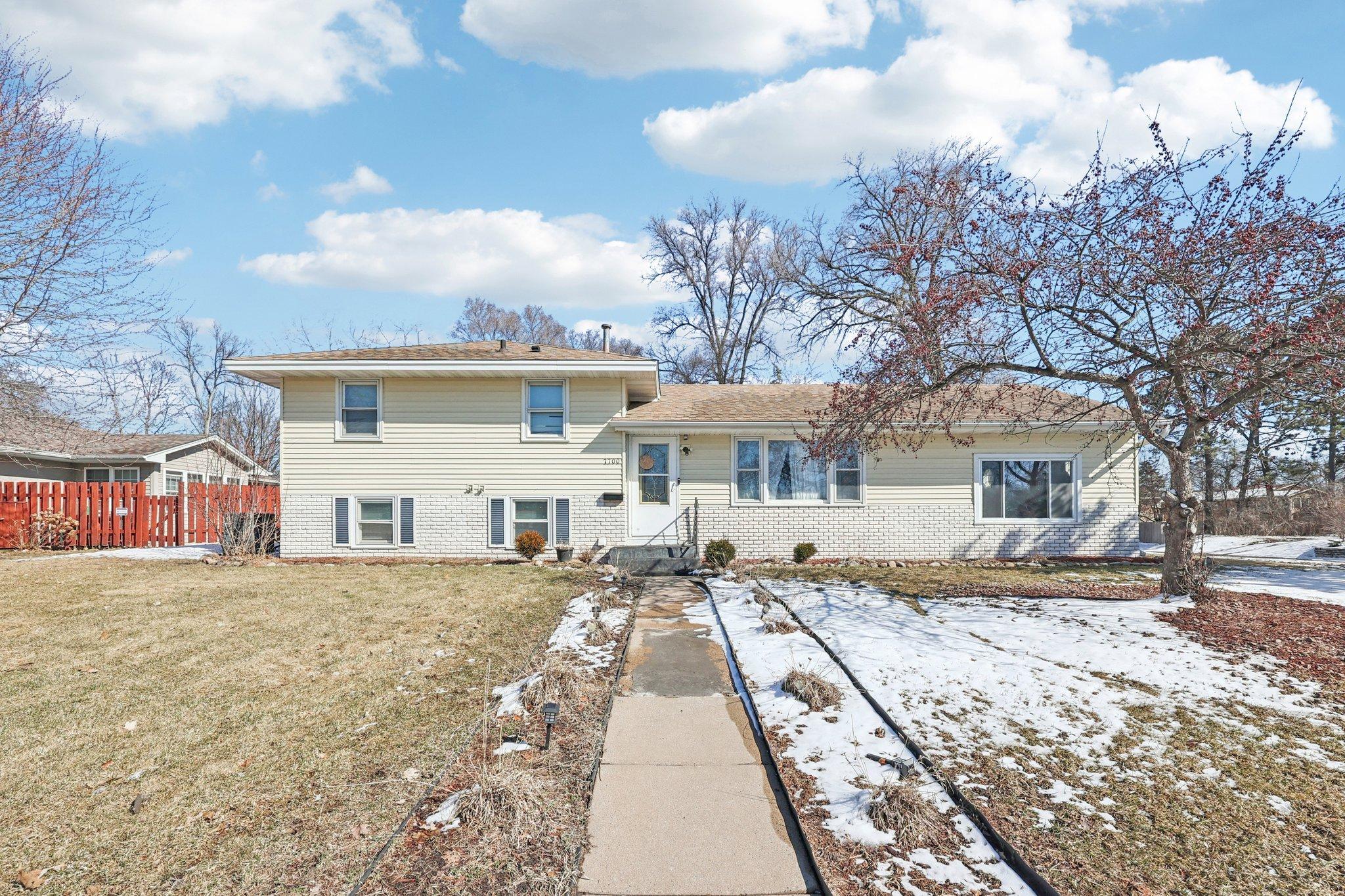 7700 Sierra Parkway Brooklyn Park MN 55444