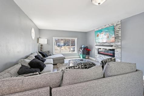 7700 Sierra Parkway Brooklyn Park MN 55444