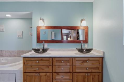 W8895 North Lake Road Greenwood WI 54437