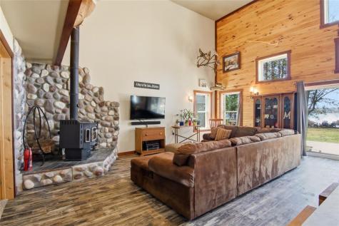 W8895 North Lake Road Greenwood WI 54437