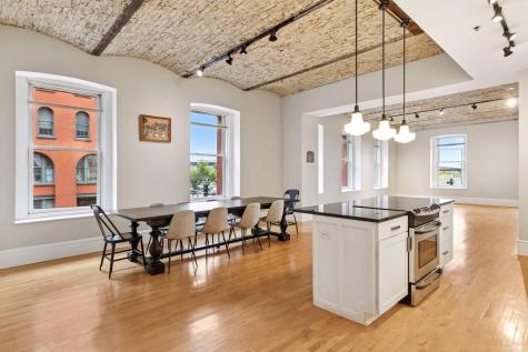 300 Wall Street Saint Paul MN 55101