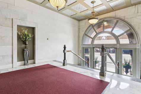 300 Wall Street Saint Paul MN 55101