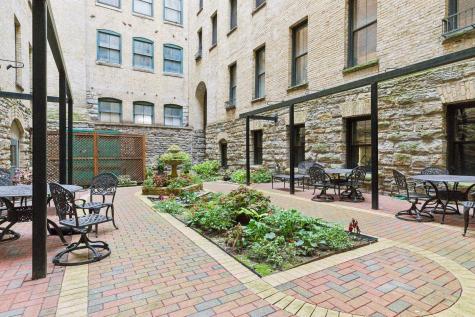 300 Wall Street Saint Paul MN 55101