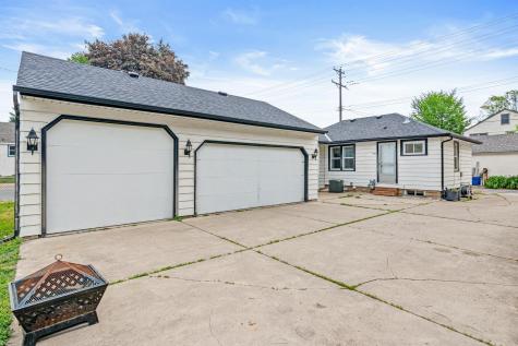 2843 Mckinley Street NE Minneapolis MN 55418